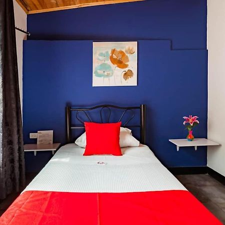 Hotel Casa Normandia Богота Екстериор снимка