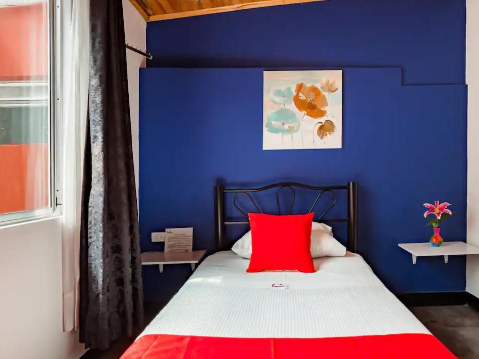 Hotel Casa Normandia Богота Екстериор снимка