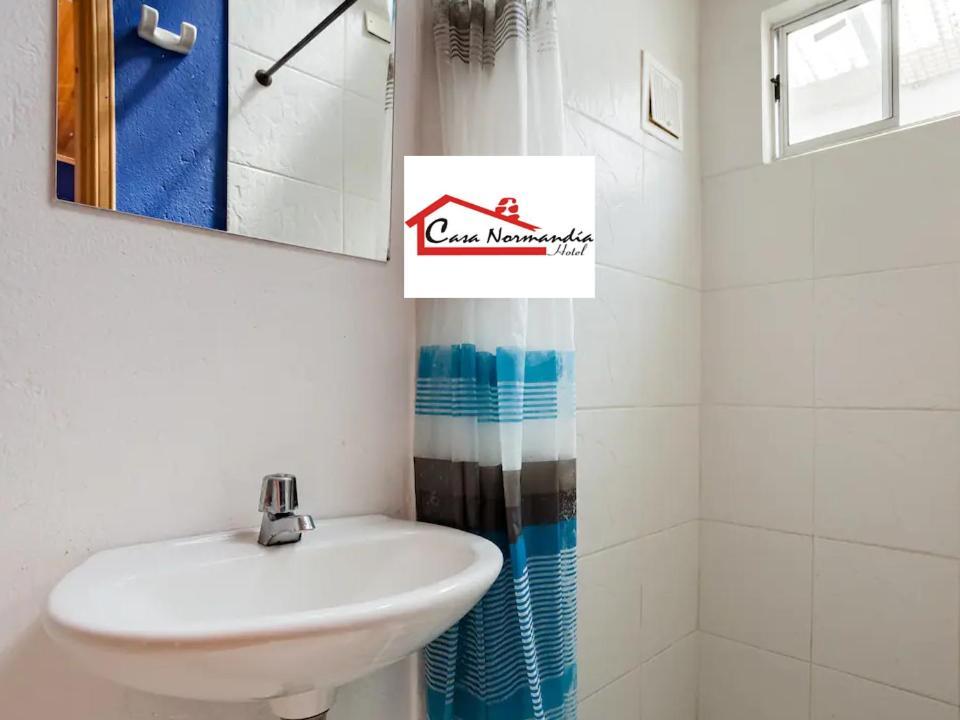 Hotel Casa Normandia Богота Екстериор снимка