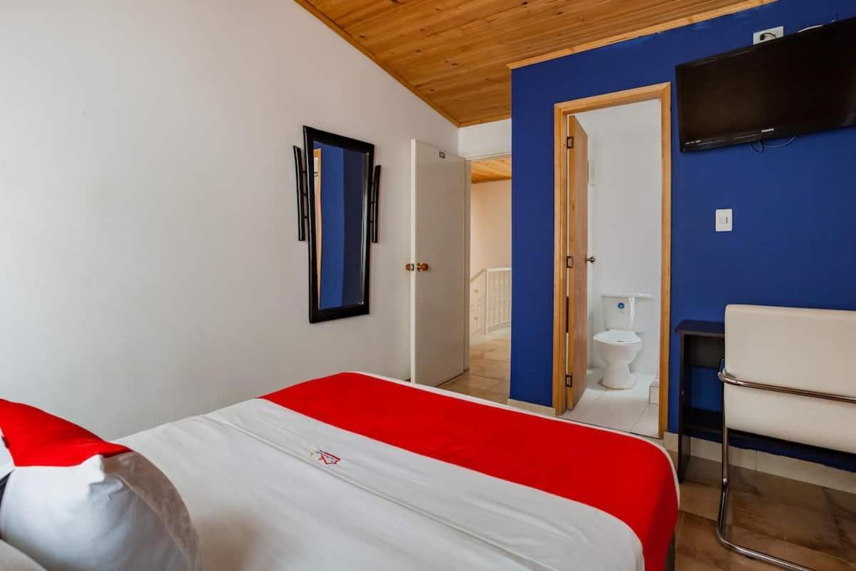 Hotel Casa Normandia Богота Екстериор снимка