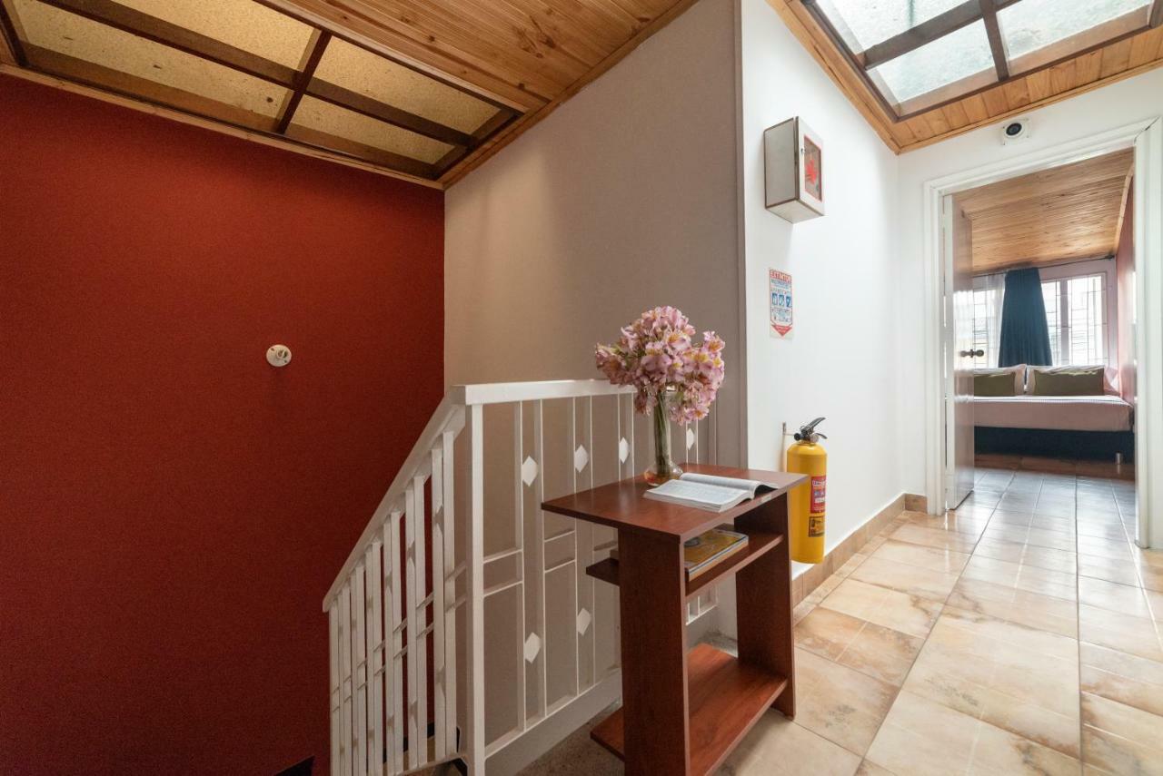 Hotel Casa Normandia Богота Екстериор снимка