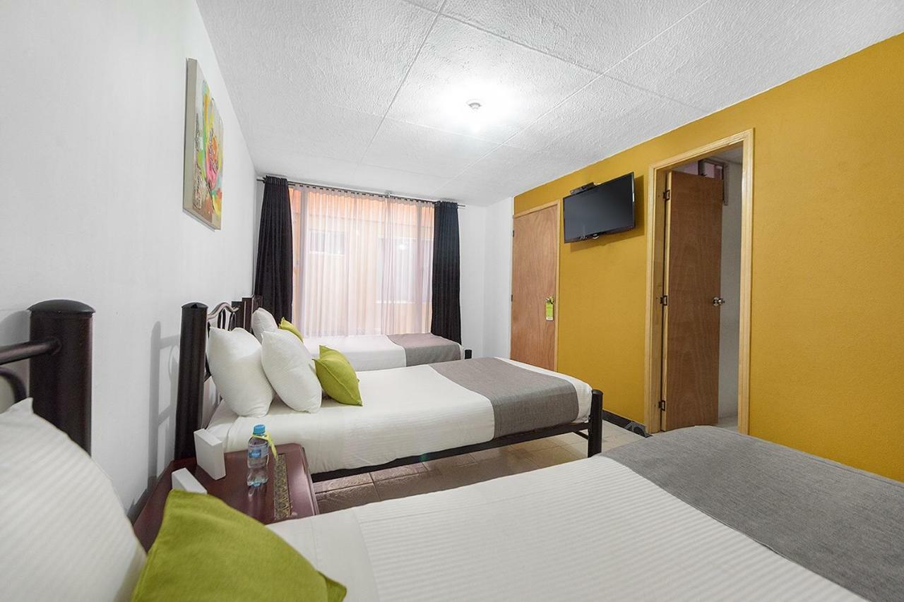 Hotel Casa Normandia Богота Екстериор снимка