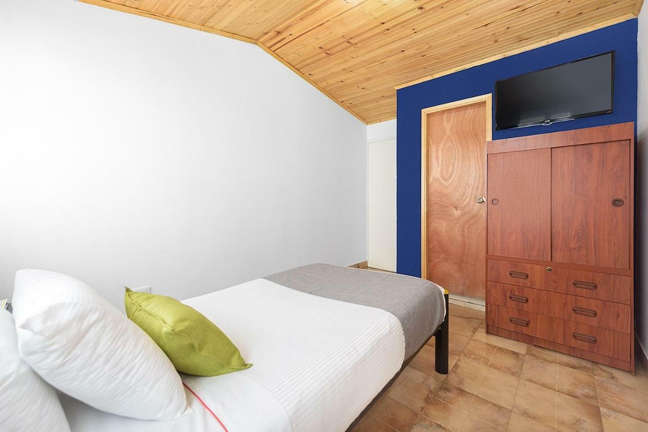 Hotel Casa Normandia Богота Екстериор снимка