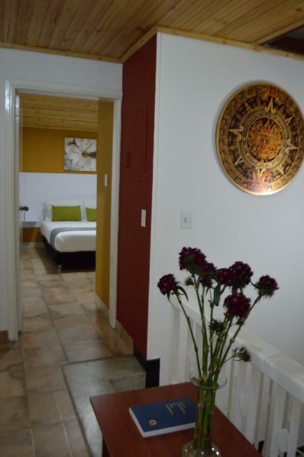 Hotel Casa Normandia Богота Екстериор снимка