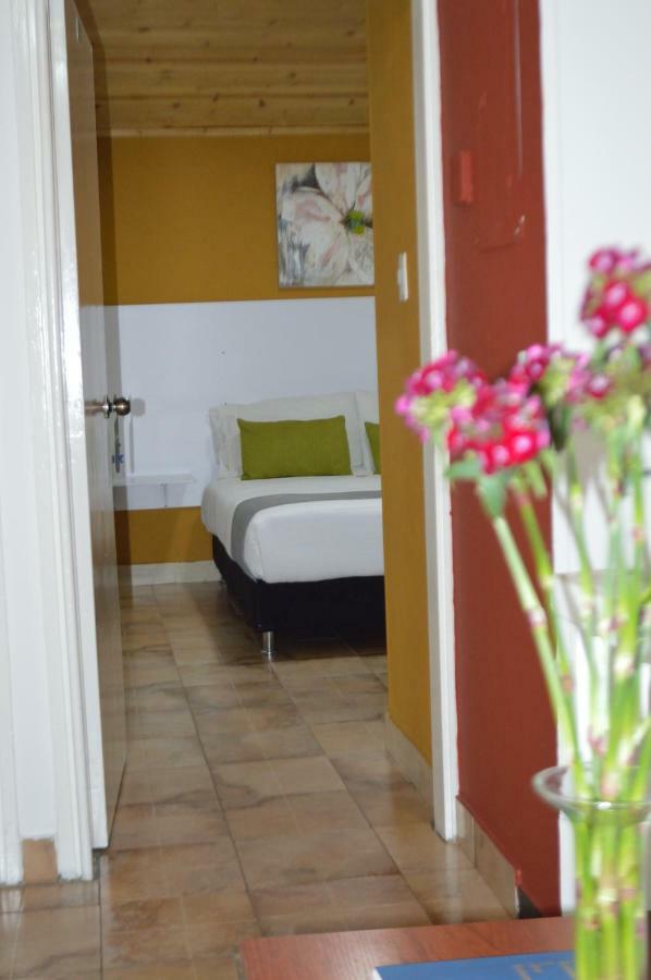 Hotel Casa Normandia Богота Екстериор снимка
